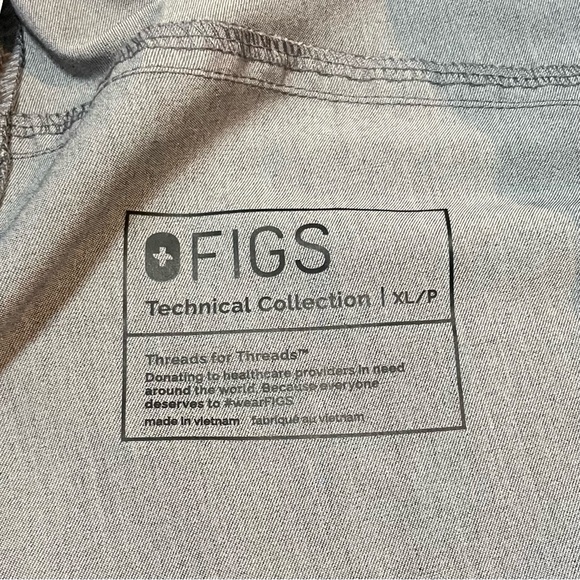 FIGS Kade Cargo Scrub Pants XL Petite Charcoal NWT T21004P Women’s - Picture 4 of 6